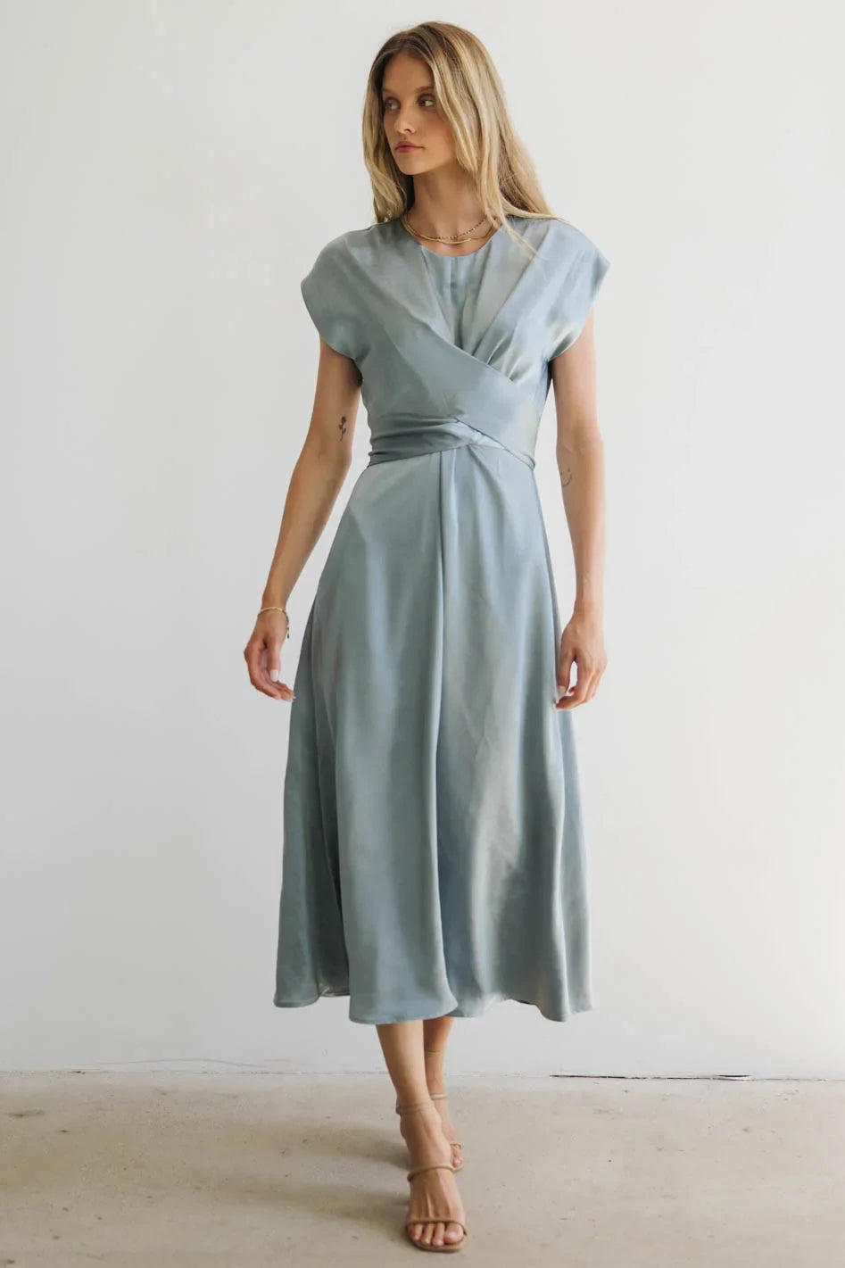 Midi dress in light blue 