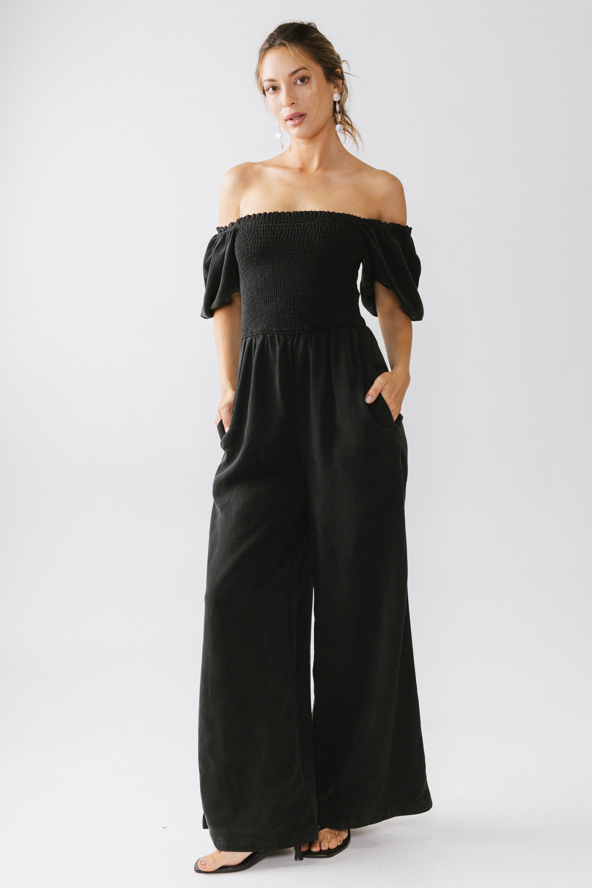 SHORT PUFF SLEEVES