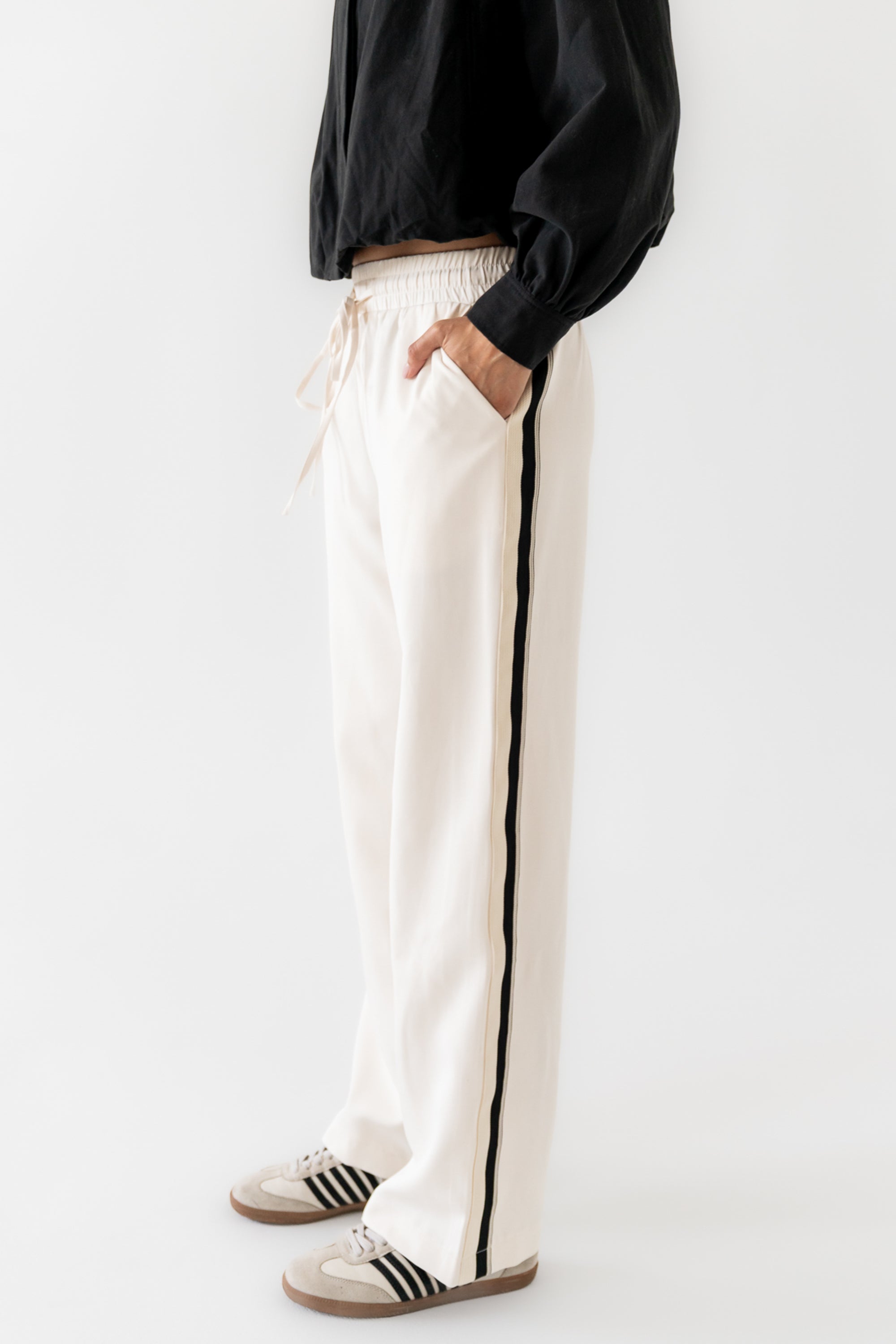 Jazzy Baggy Pants in Off White