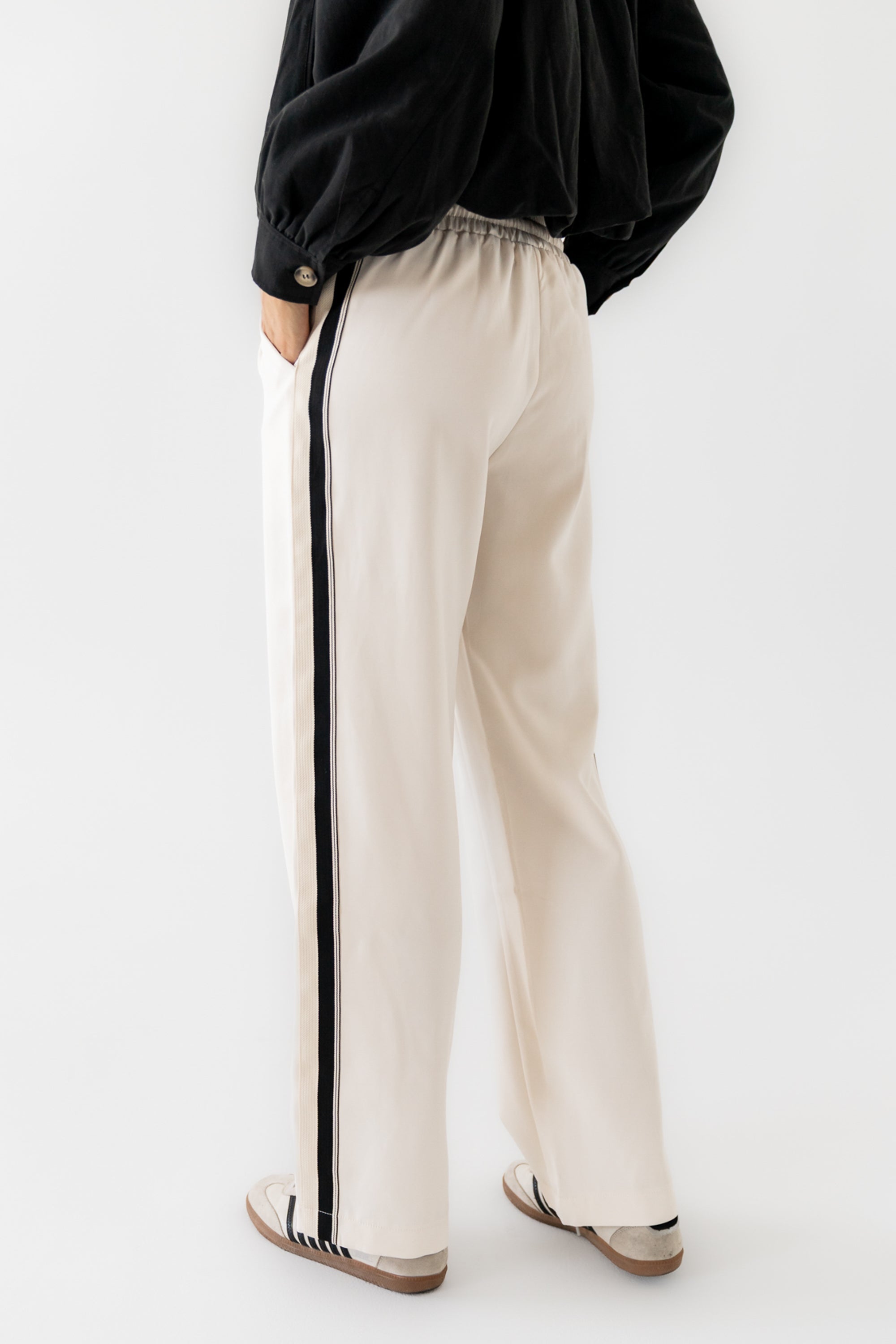 Jazzy Baggy Pants in Off White