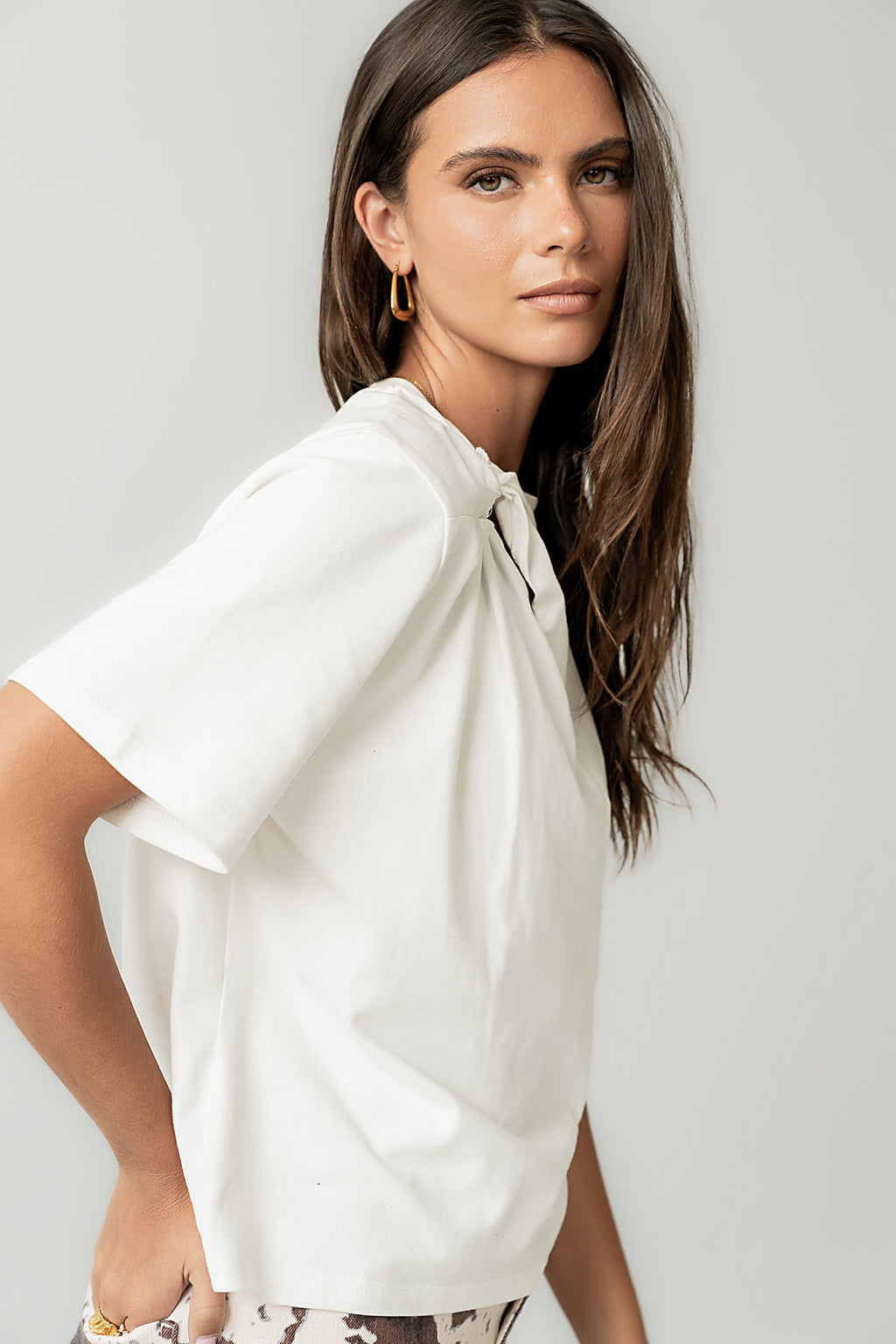 Posie Knot Tee in White
