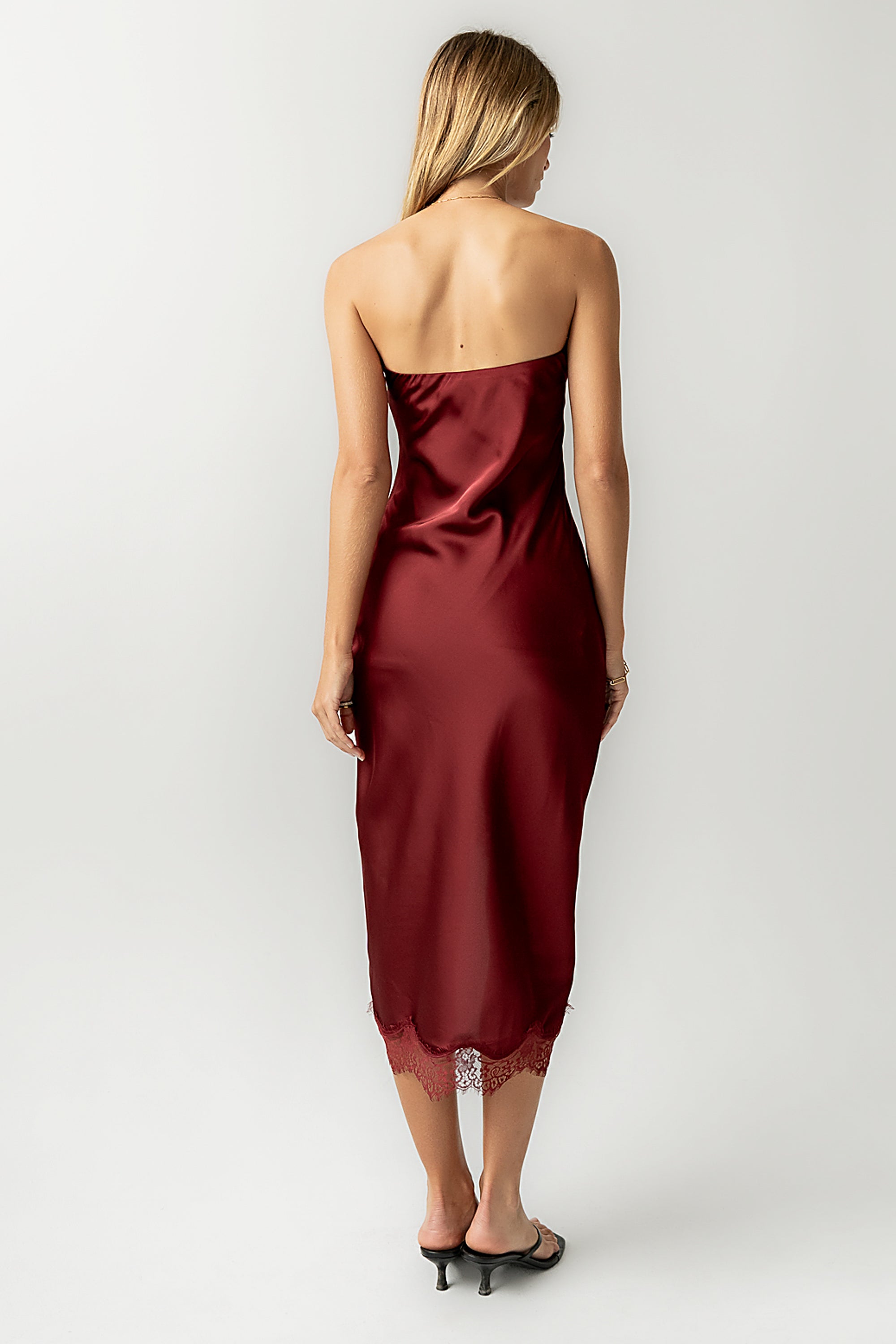 Goldie Lace Trim Midi Dress in Wine