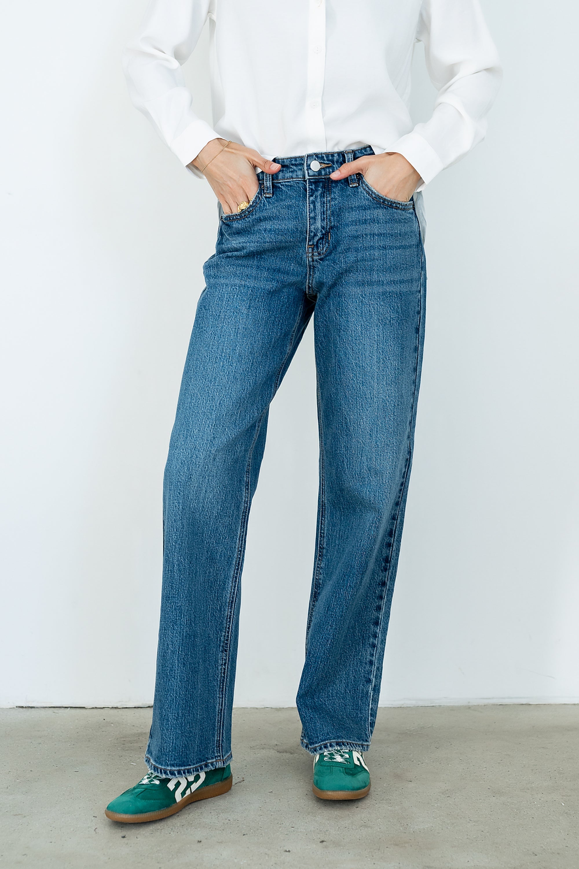 Marshall Straight Leg Jeans in Dark Wash