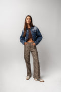 TWO FRONT POCKETS 